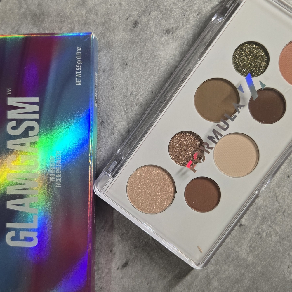 Glamgasm Eyeshadow Palette - Neutral and Gold Shades